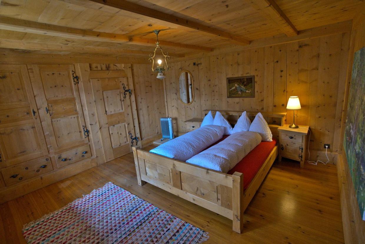 Chasa Sassalba Bed and Breakfast Lu Eksteriør billede