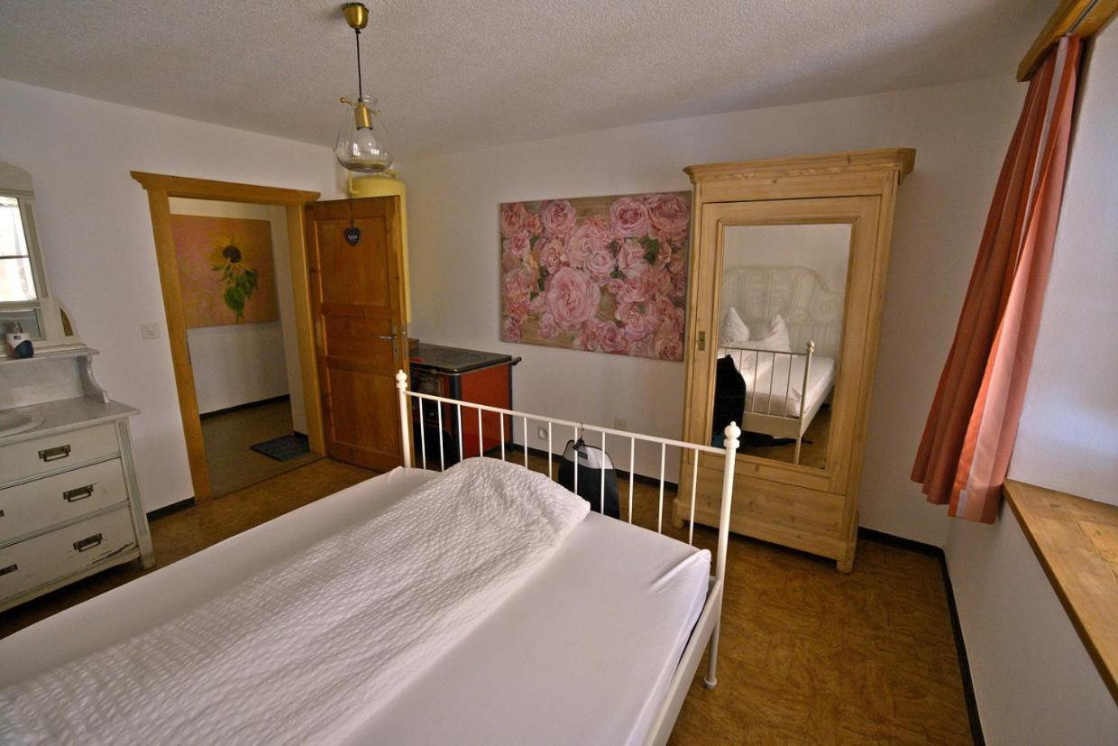 Chasa Sassalba Bed and Breakfast Lu Eksteriør billede